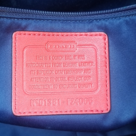 Stunning Coach leather tri-color tote handbag - Picture 14 of 14